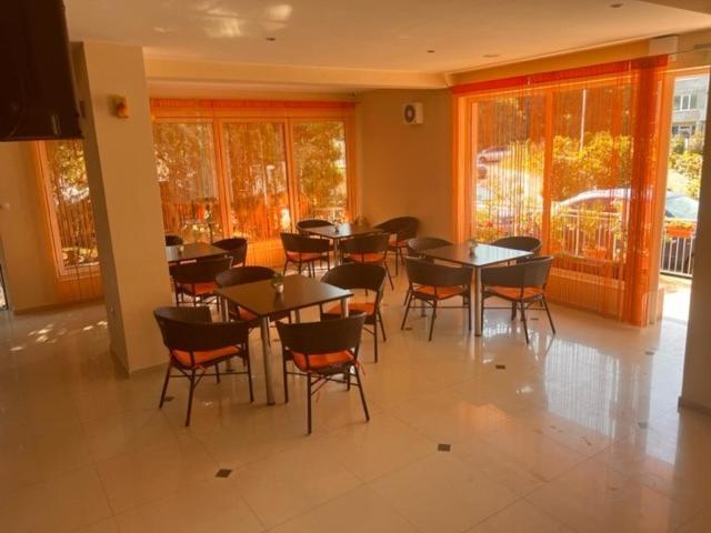 Hotel Paradise Lozenets Bagian luar foto