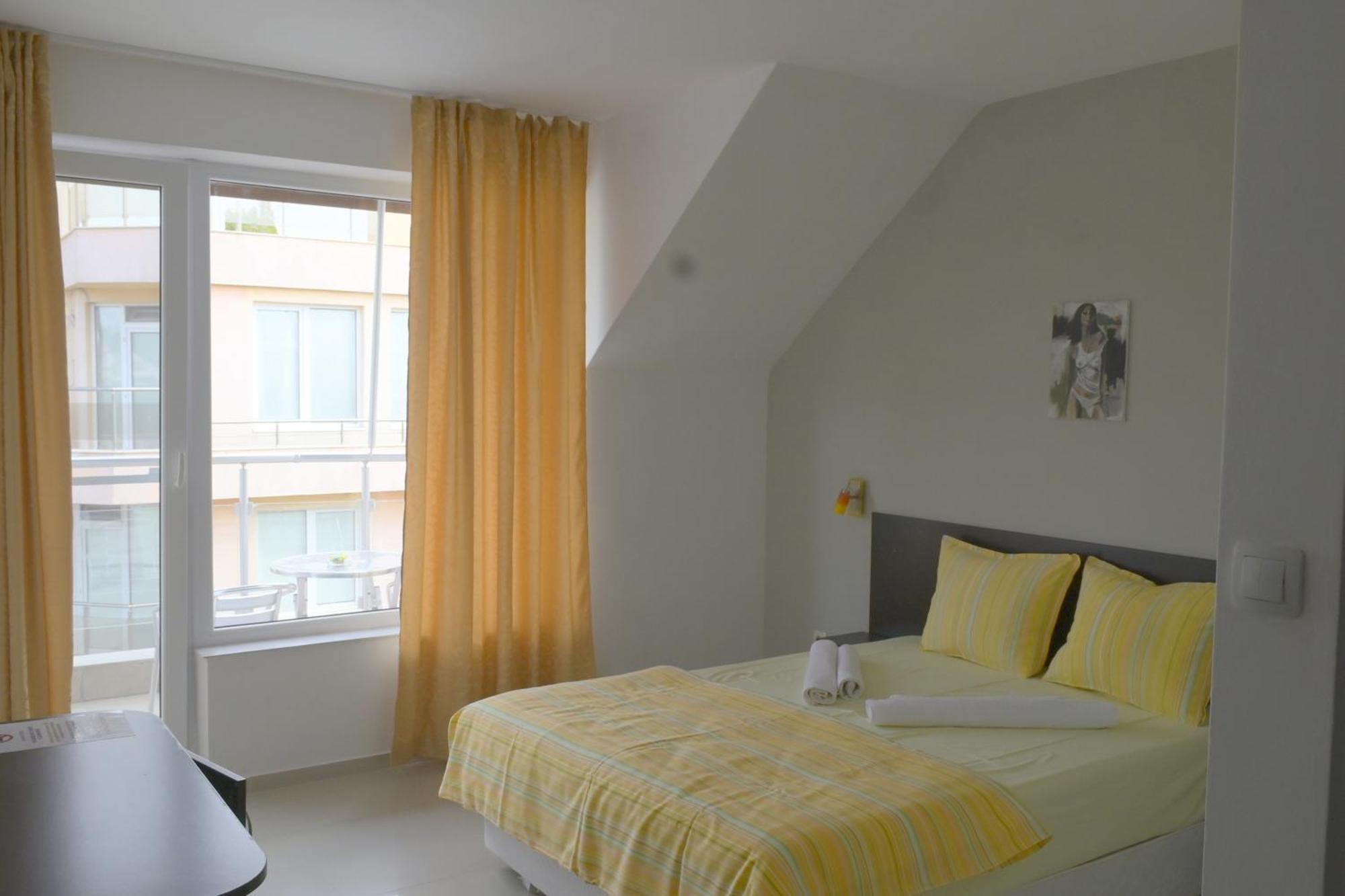 Hotel Paradise Lozenets Bagian luar foto